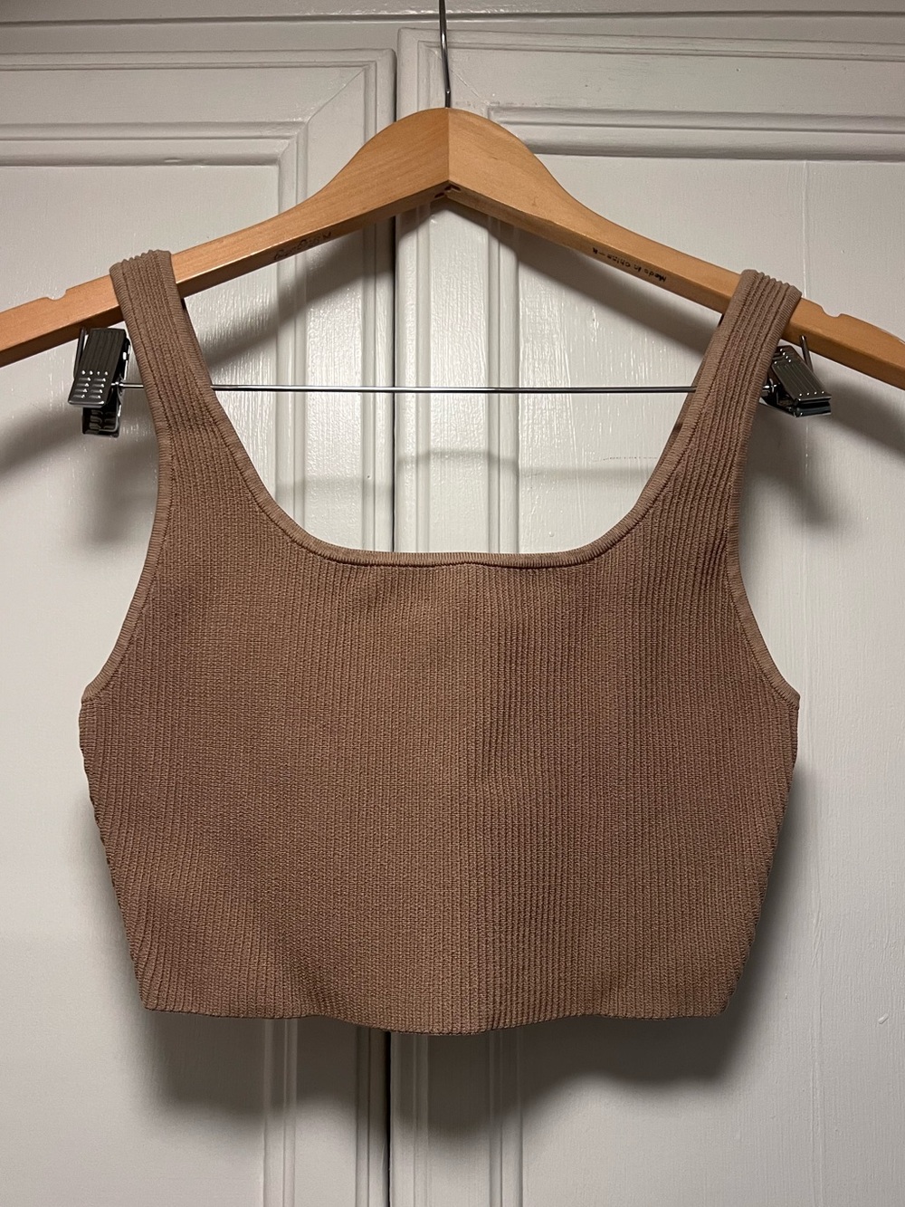 Aritzia Babaton Sculpt Knit Square Neck Crop Tank Stretch Ribbed Brown Medium